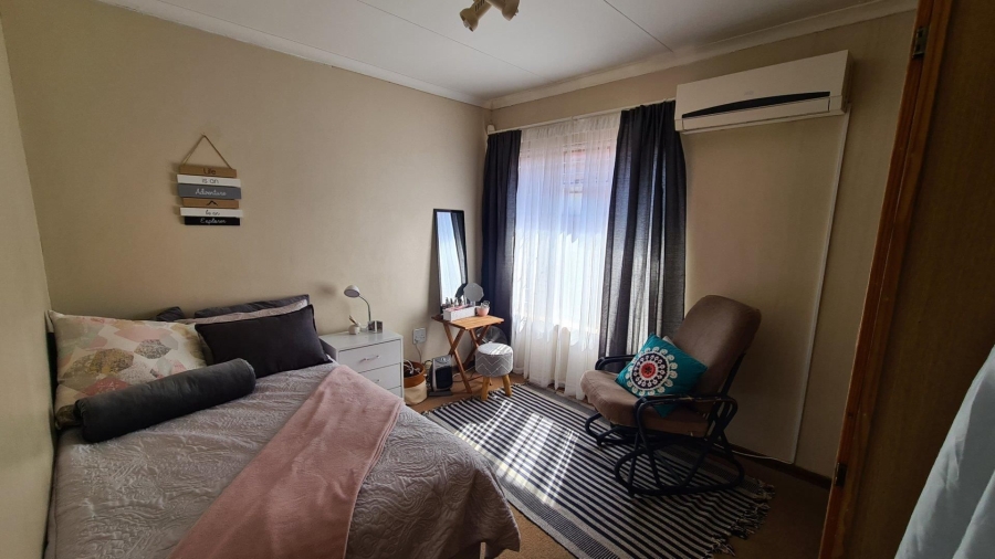 1 Bedroom Property for Sale in Kannoniers Park North West
